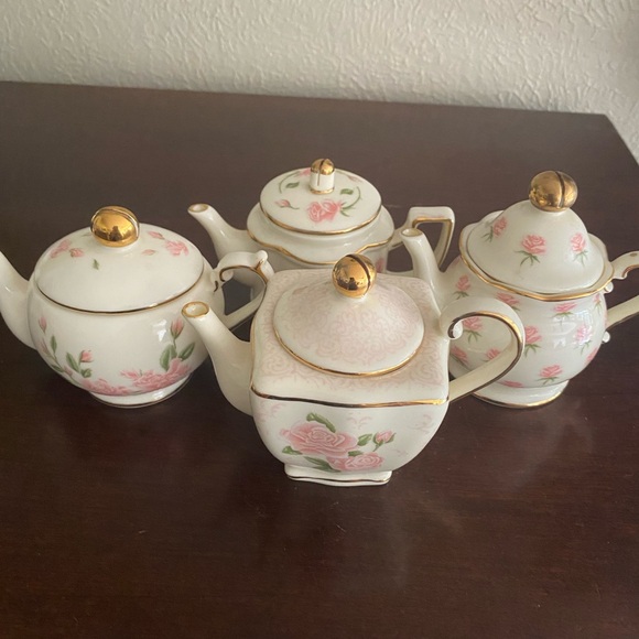 PartyLite Other - Vintage, Set of 4, Retired Party Lite, Romantic Chic Teapot Tea light Holders